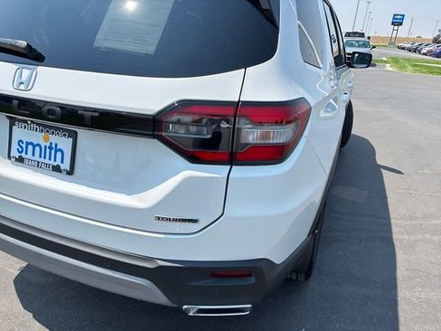 Certified 2025 Honda Pilot Touring image 31