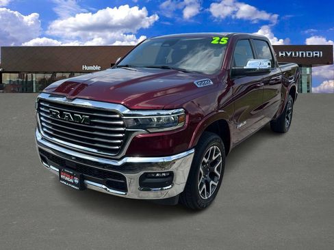 Used 2025 RAM 1500 Laramie AWD/4WD image 1