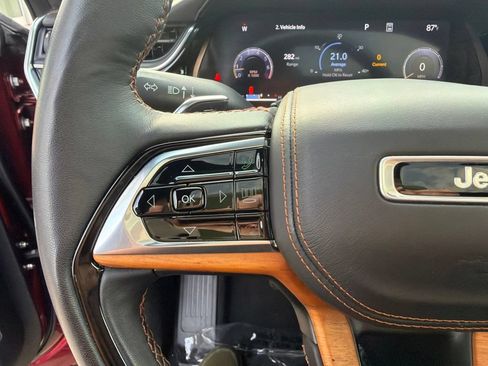 Used 2023 Jeep Grand Cherokee L Summit AWD/4WD image 27