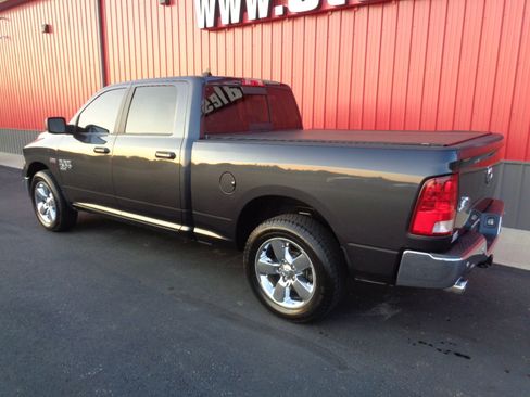 Used 2019 RAM 1500 Big Horn image 7