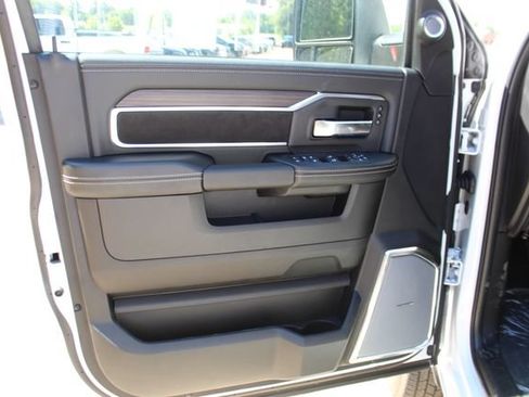 New 2026 RAM 3500 Laramie AWD/4WD image 12