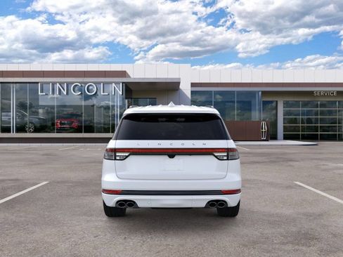 New 2026 Lincoln Aviator AWD w/ Jet Appearance Package image 5