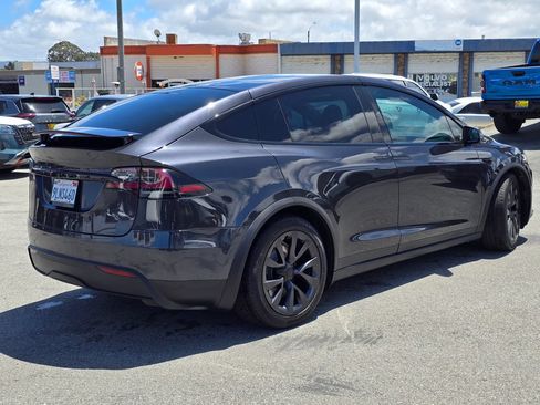 Used 2024 Tesla Model X AWD/4WD image 4
