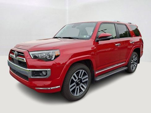 Used 2024 Toyota 4Runner Limited AWD/4WD image 3