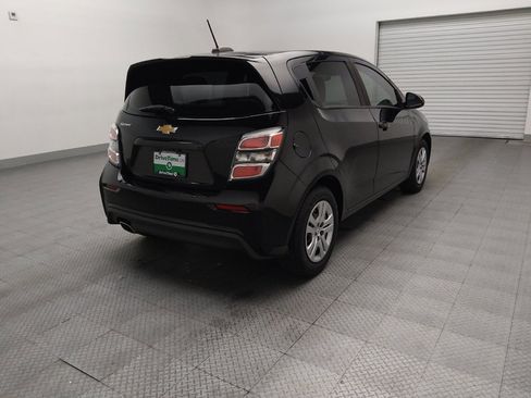 Used 2020 Chevrolet Sonic LT FWD image 9