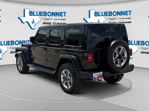 Certified 2019 Jeep Wrangler Unlimited Sahara AWD/4WD image 7