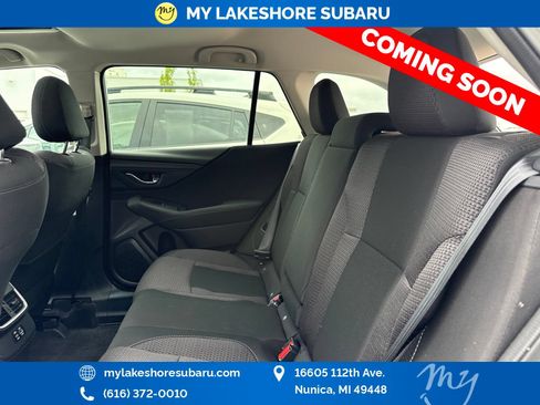Used 2025 Subaru Outback Premium AWD/4WD image 10