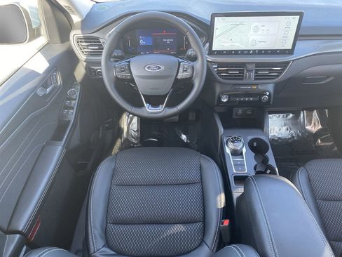New 2026 Ford Escape SE image 12