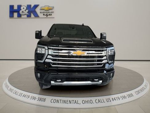 Used 2024 Chevrolet Silverado 2500 High Country AWD/4WD image 2