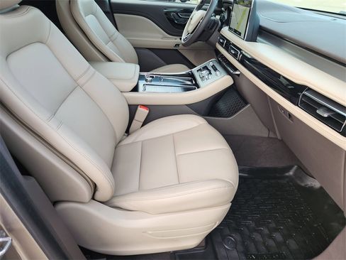 Used 2021 Lincoln Aviator 2WD image 14