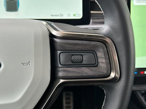 Used 2022 Rivian R1T Launch Edition image 27