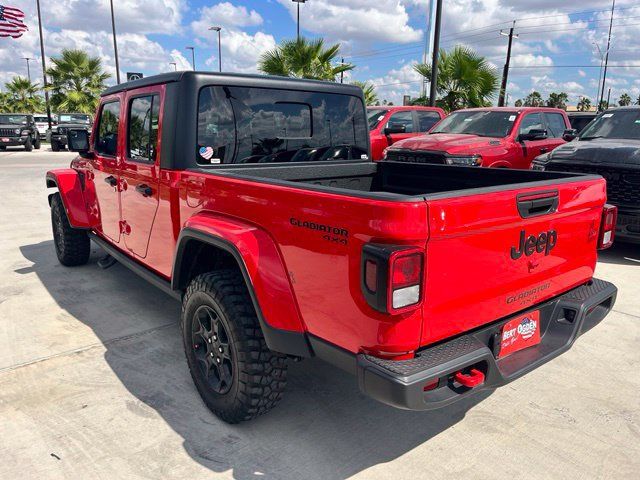 Used 2023 Jeep Gladiator Sport AWD/4WD image 4