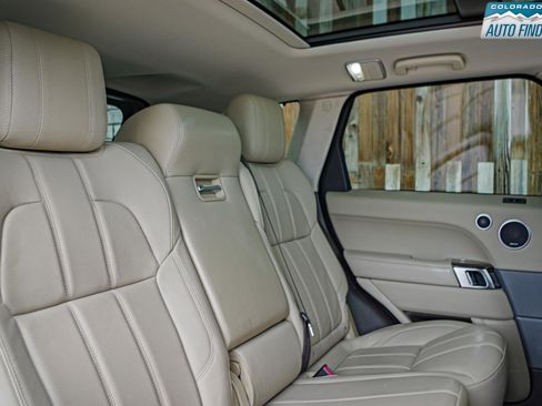 Used 2017 Land Rover Range Rover Sport HSE image 23