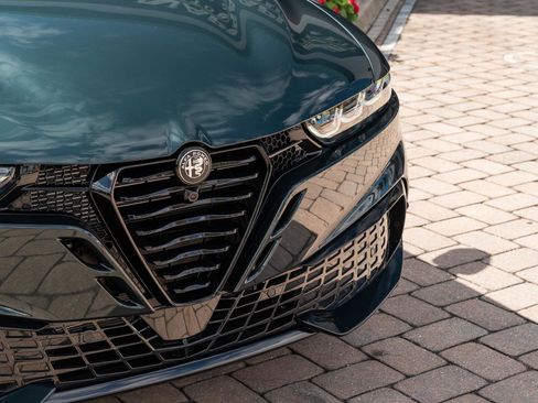 New 2026 Alfa Romeo Tonale Veloce w/ Quick Order Package 23H Volce AWD/4WD image 17