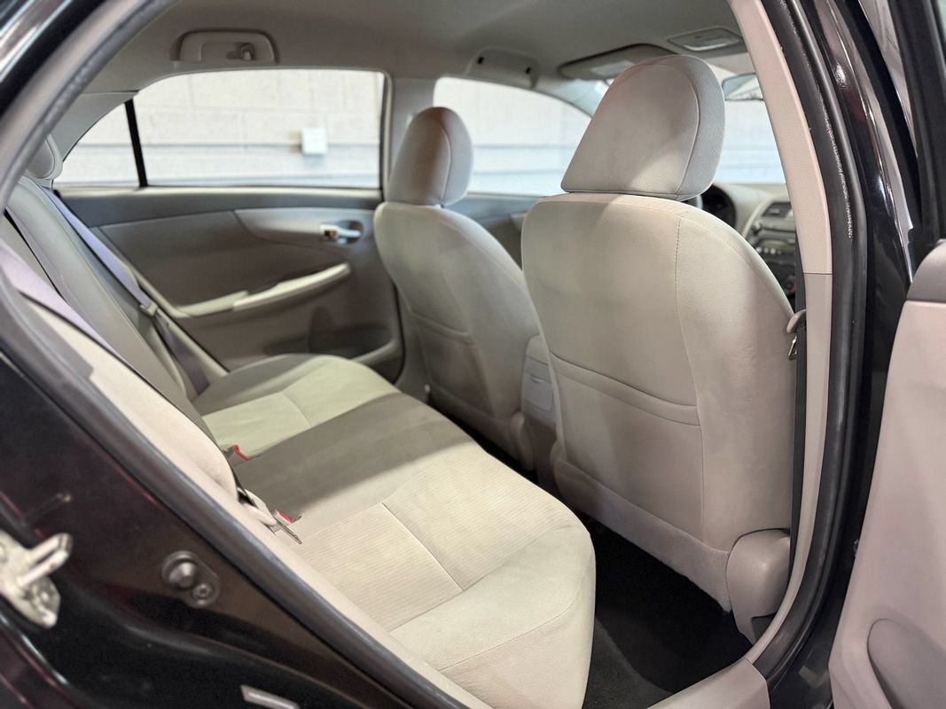 Used 2010 Toyota Corolla LE FWD image 18