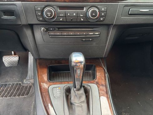 Used 2012 BMW 335i Convertible RWD image 12