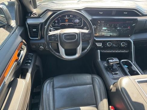 Used 2022 GMC Sierra 1500 Denali AWD/4WD image 9