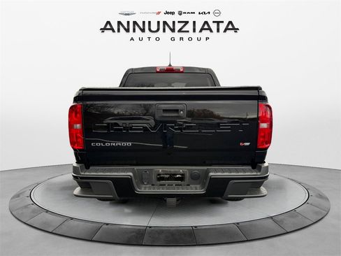 Used 2022 Chevrolet Colorado W/T w/ Custom Special Edition image 4