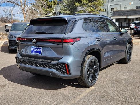 New 2026 Volkswagen Tiguan SE R-Line image 3