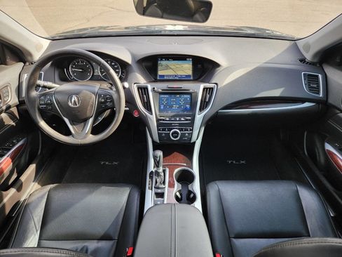 Used 2017 Acura TLX w/ Technology Package image 3