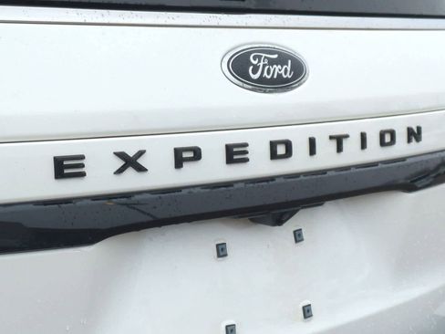 Used 2024 Ford Expedition Max Limited image 13