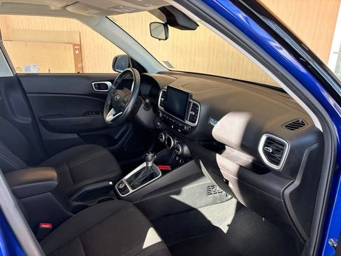 Used 2024 Hyundai Venue SEL FWD image 23