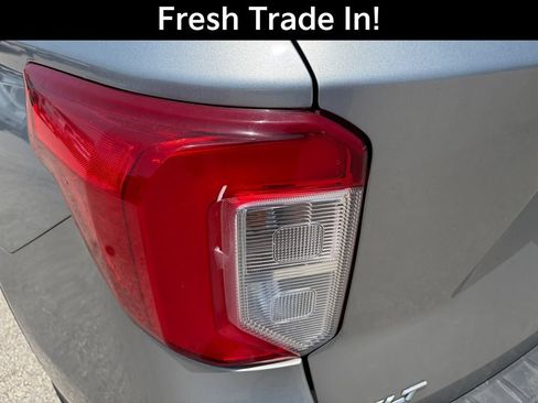 Used 2020 Ford Explorer XLT w/ Equipment Group 202A RWD image 11