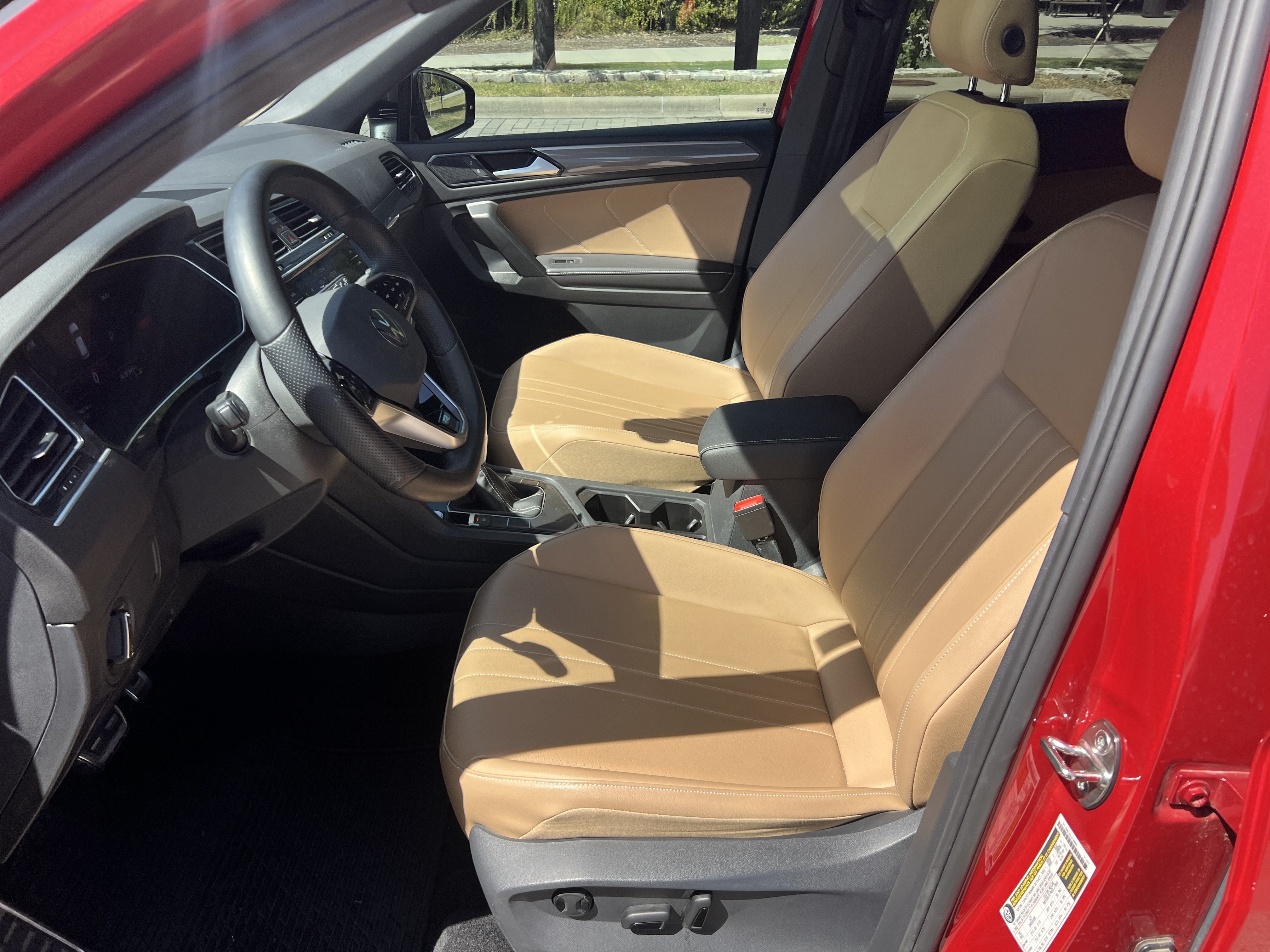 Certified 2024 Volkswagen Tiguan SE R-Line FWD image 14