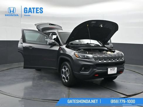 Used 2022 Jeep Compass Trailhawk w/ Trailhawk Convenience Group AWD/4WD image 54