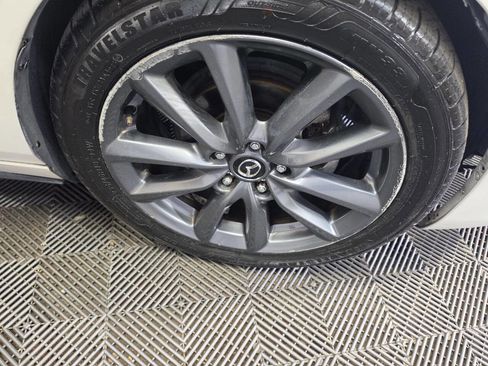 Used 2020 MAZDA MAZDA3 Hatchback FWD image 29