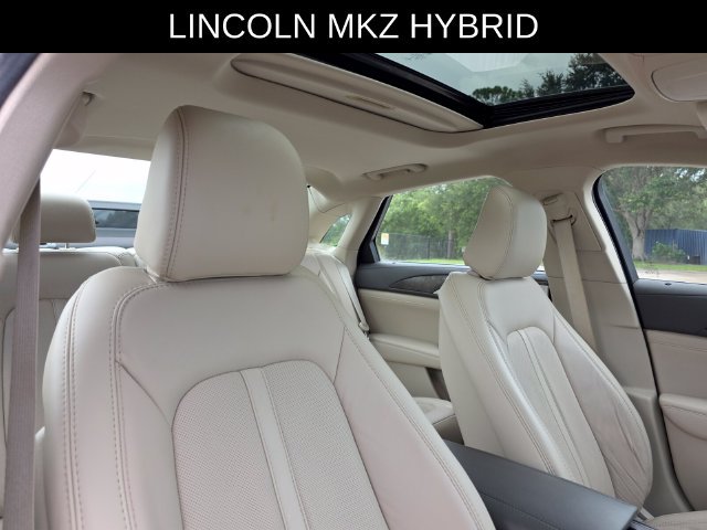 Used 2020 Lincoln MKZ Reserve w/ Elements Package FWD image 11