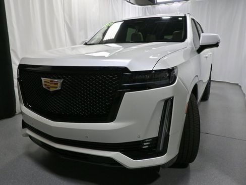 Used 2021 Cadillac Escalade Sport w/ Driver Assist Tech Package image 7