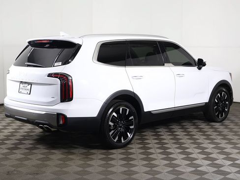 Certified 2025 Kia Telluride SX Prestige AWD/4WD image 16