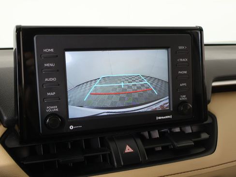Used 2022 Toyota RAV4 XLE FWD image 6