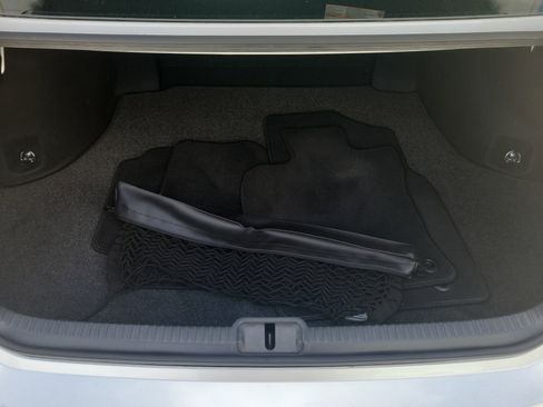 Used 2023 Lexus ES 350 w/ Premium Package image 10