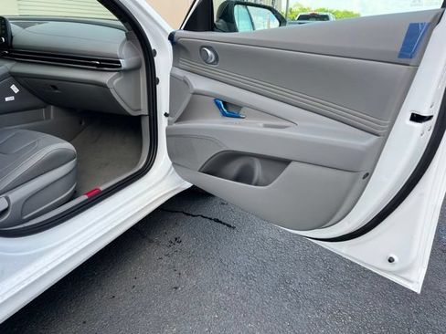 New 2026 Hyundai Elantra Sport FWD image 21