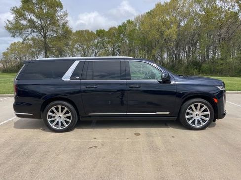 Used 2023 Cadillac Escalade ESV Premium Luxury Platinum RWD image 10