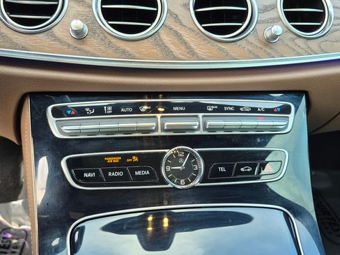 Used 2017 Mercedes-Benz E 300 image 30