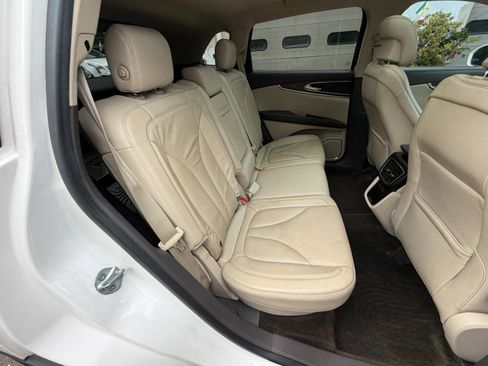 Used 2016 Lincoln MKX Reserve w/ Climate Package AWD/4WD image 36