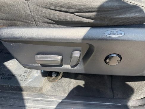 Used 2017 Toyota Tundra SR5 w/ SR5 Upgrade Package RWD image 17