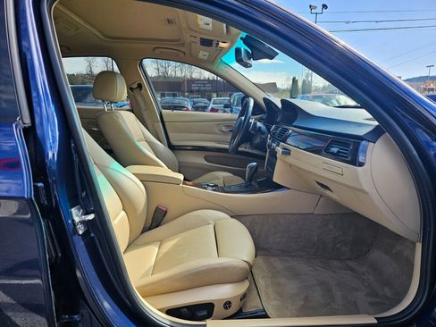 Used 2011 BMW 328i xDrive Sedan image 10