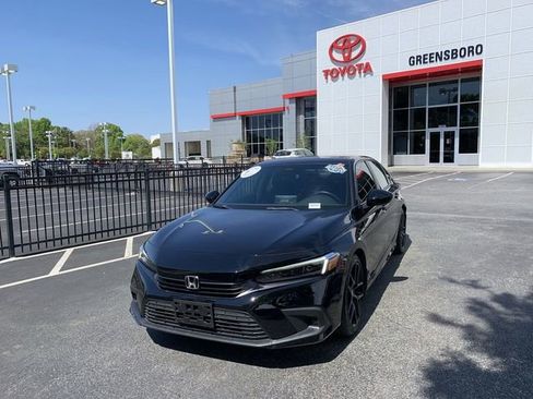 Used 2023 Honda Civic Sport image 1