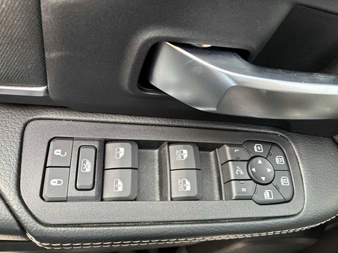 New 2026 RAM 2500 Big Horn AWD/4WD image 15