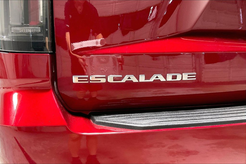 Used 2025 Cadillac Escalade Sport Platinum w/ LPO, Floor Liner Package AWD/4WD image 39