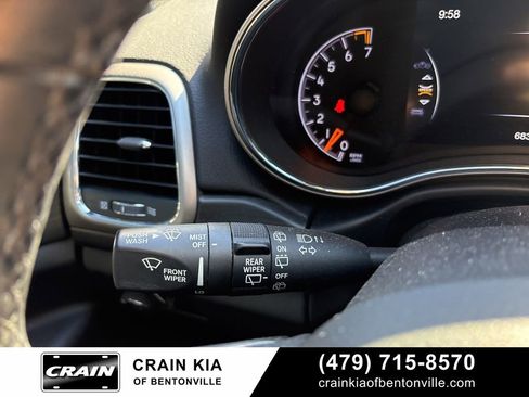 Used 2019 Jeep Grand Cherokee Altitude image 23