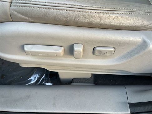 Used 2012 Honda CR-V EX-L image 12