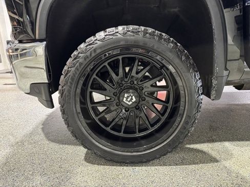 Used 2022 Chevrolet Silverado 2500 LT w/ Convenience Package image 25