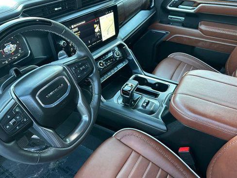 Used 2025 GMC Sierra 1500 Denali Ultimate image 10