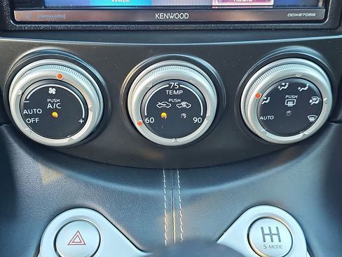 Used 2017 Nissan 370Z w/ Sport Package image 20