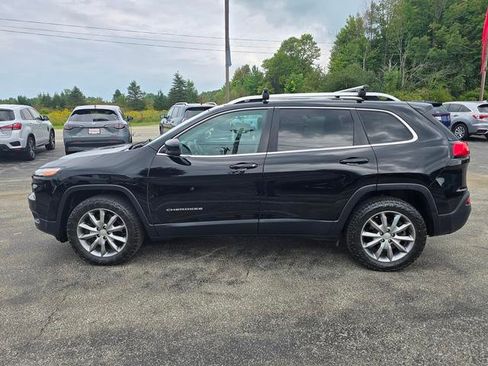 Used 2018 Jeep Cherokee Limited w/ Trailer Tow Group AWD/4WD image 4